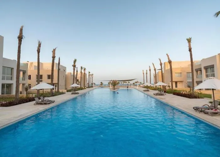 Fabulous Sea View 1 Bedroom & Private Garden To The Pool At Mangroovy Apartman Gurdaka