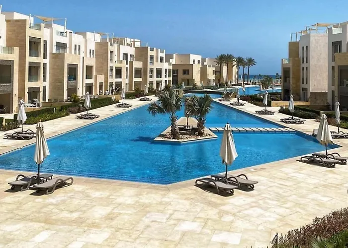 Fabulous Sea View 1 Bedroom & Private Garden To The Pool At Mangroovy Gurdaka