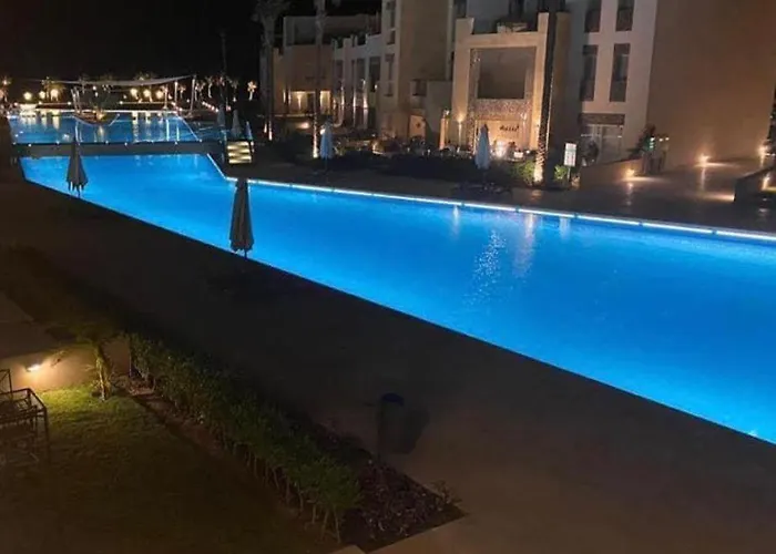 Apartman Fabulous Sea View 1 Bedroom & Private Garden To The Pool At Mangroovy