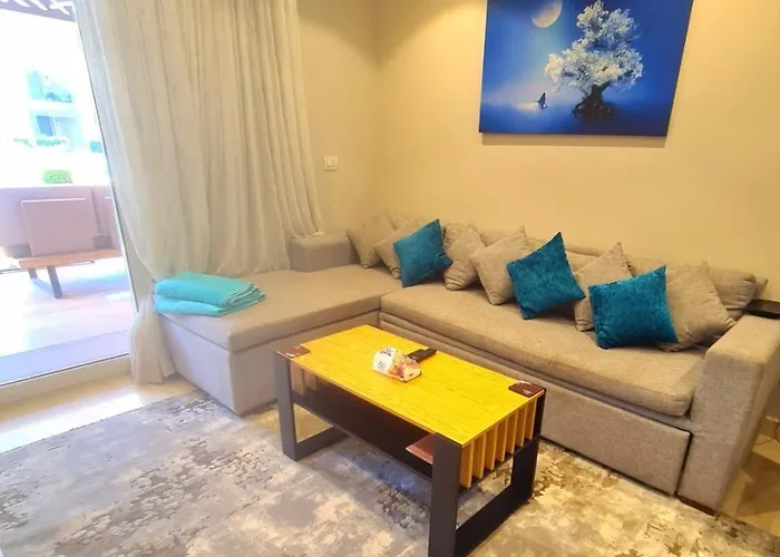 Fabulous Sea View 1 Bedroom & Private Garden To The Pool At Mangroovy *
