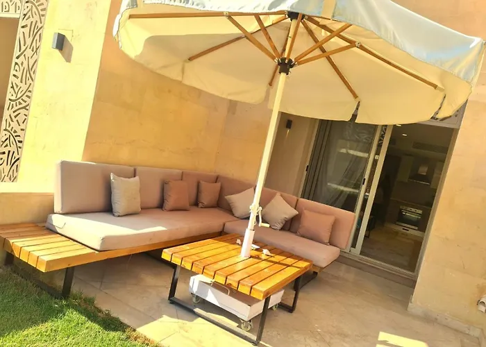Fabulous Sea View 1 Bedroom & Private Garden To The Pool At Mangroovy Apartman Gurdaka